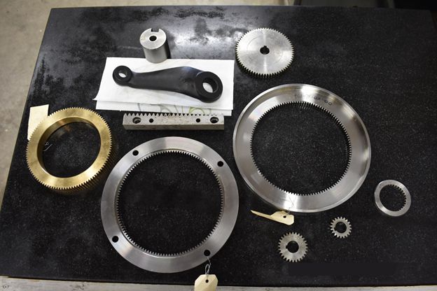 We manufacture and supply various gears, splines and sprocket bearings.